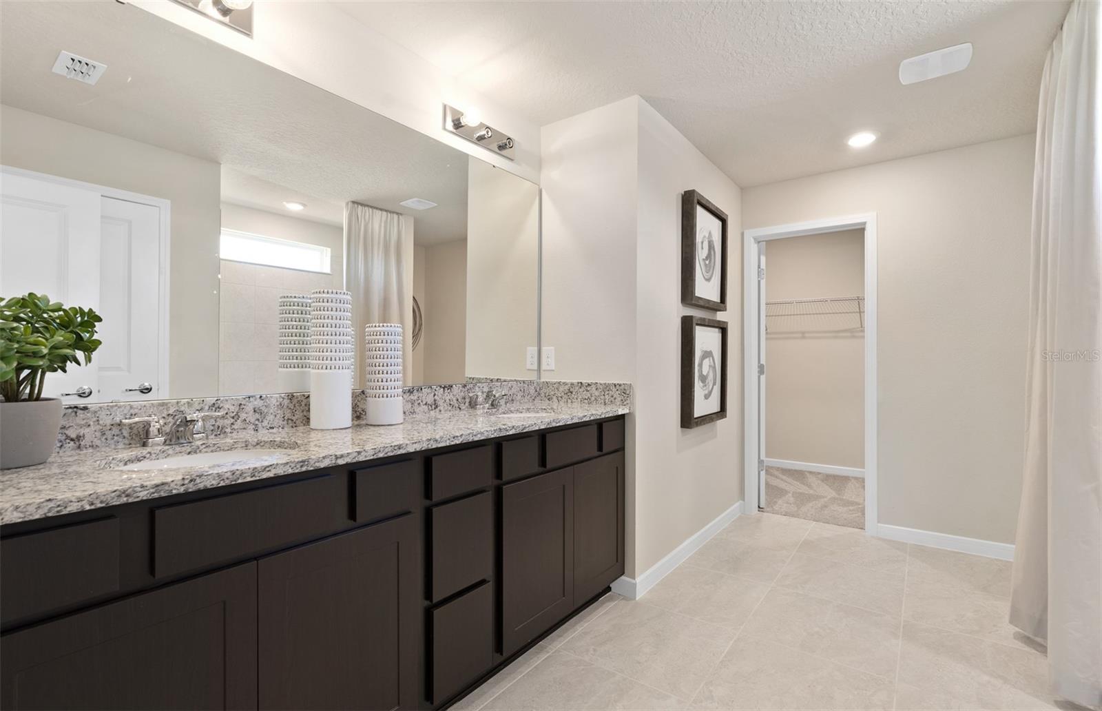 2118 CHARMING AVE — photo 26