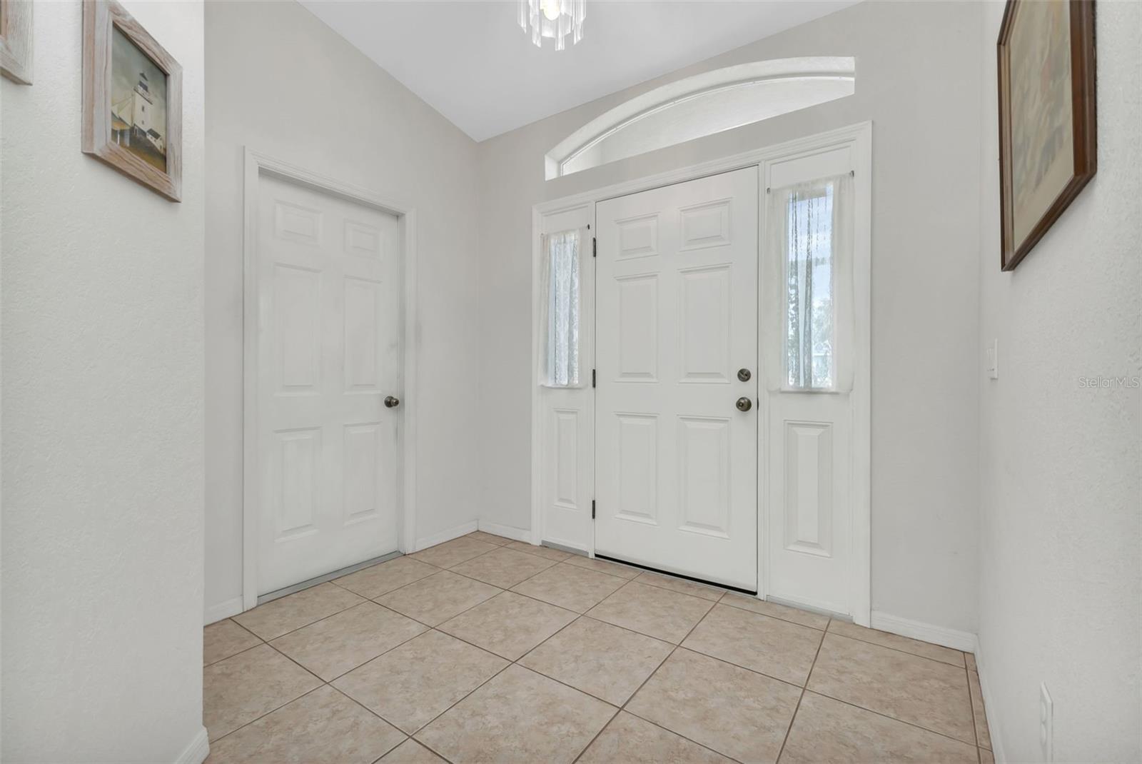 176 JENNIFER DR — photo 6