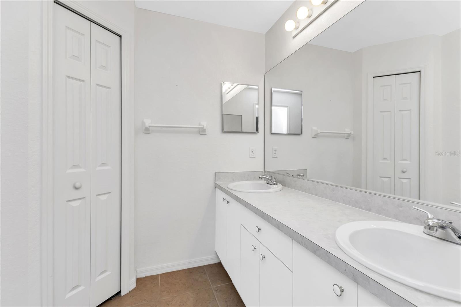 176 JENNIFER DR — photo 24