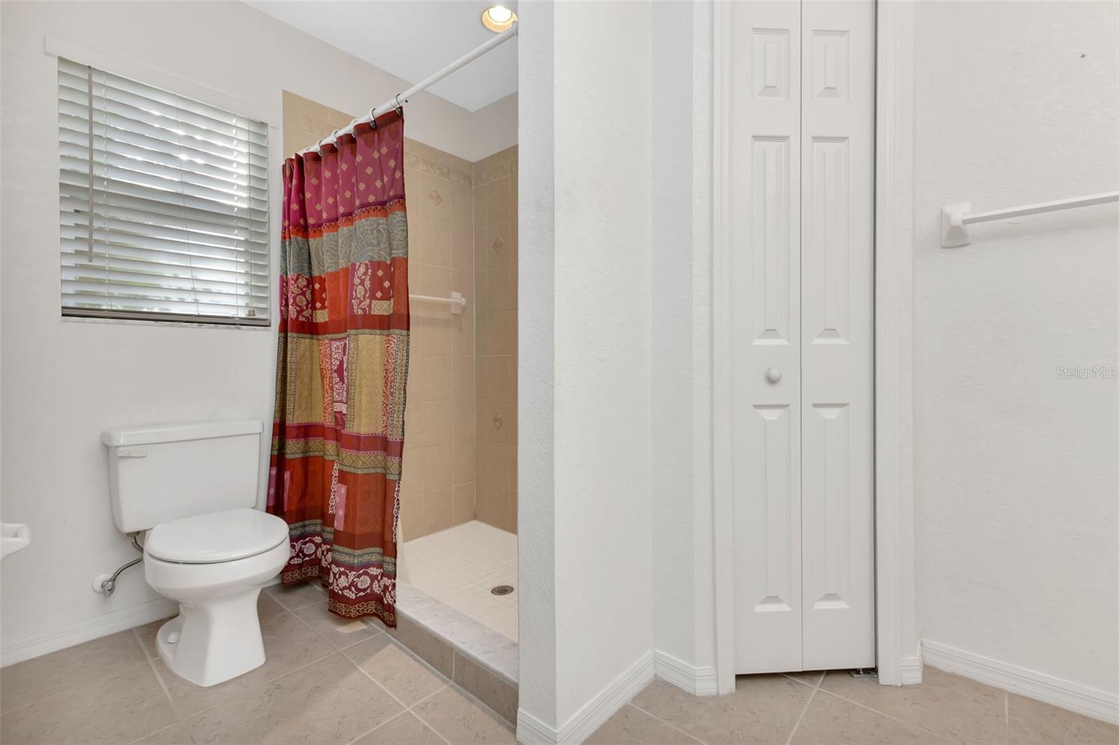 176 JENNIFER DR — photo 25