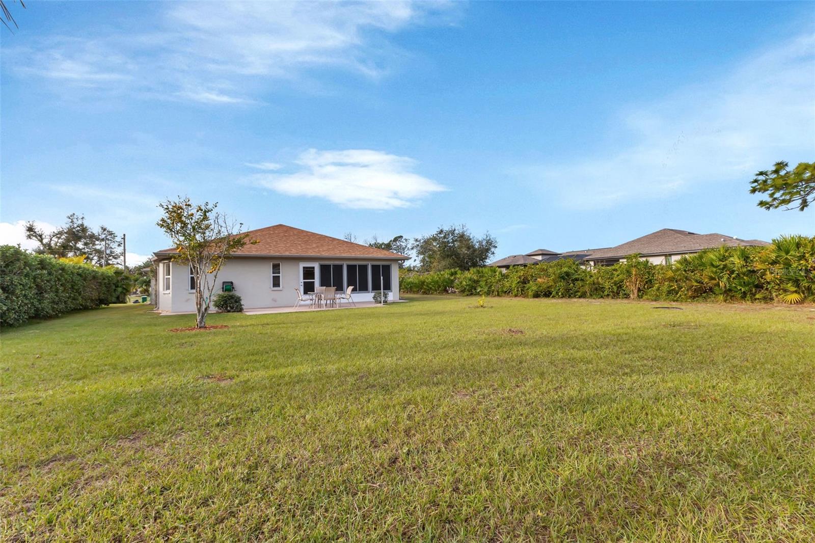 176 JENNIFER DR — photo 35
