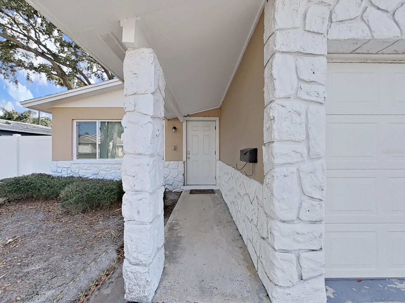1750 MONTANA AVE NE — photo 4