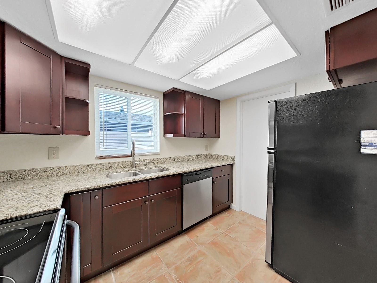 1750 MONTANA AVE NE — photo 11