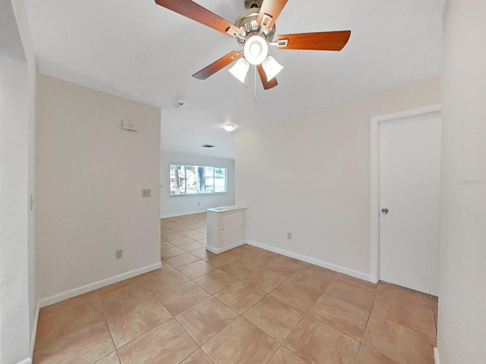 1750 MONTANA AVE NE — photo 16