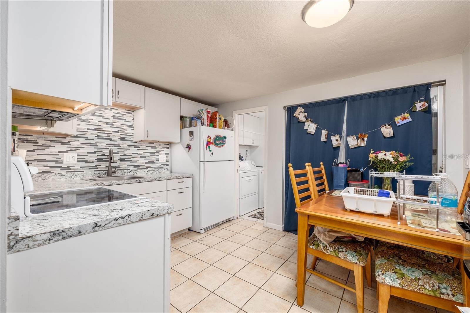 552 BRIARWOOD RD — photo 4