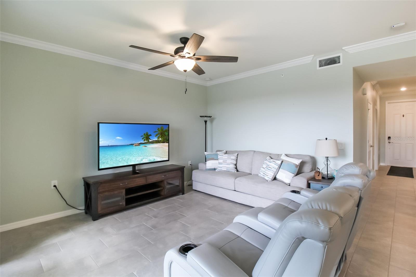 17810 GAWTHROP DR #207 — photo 32