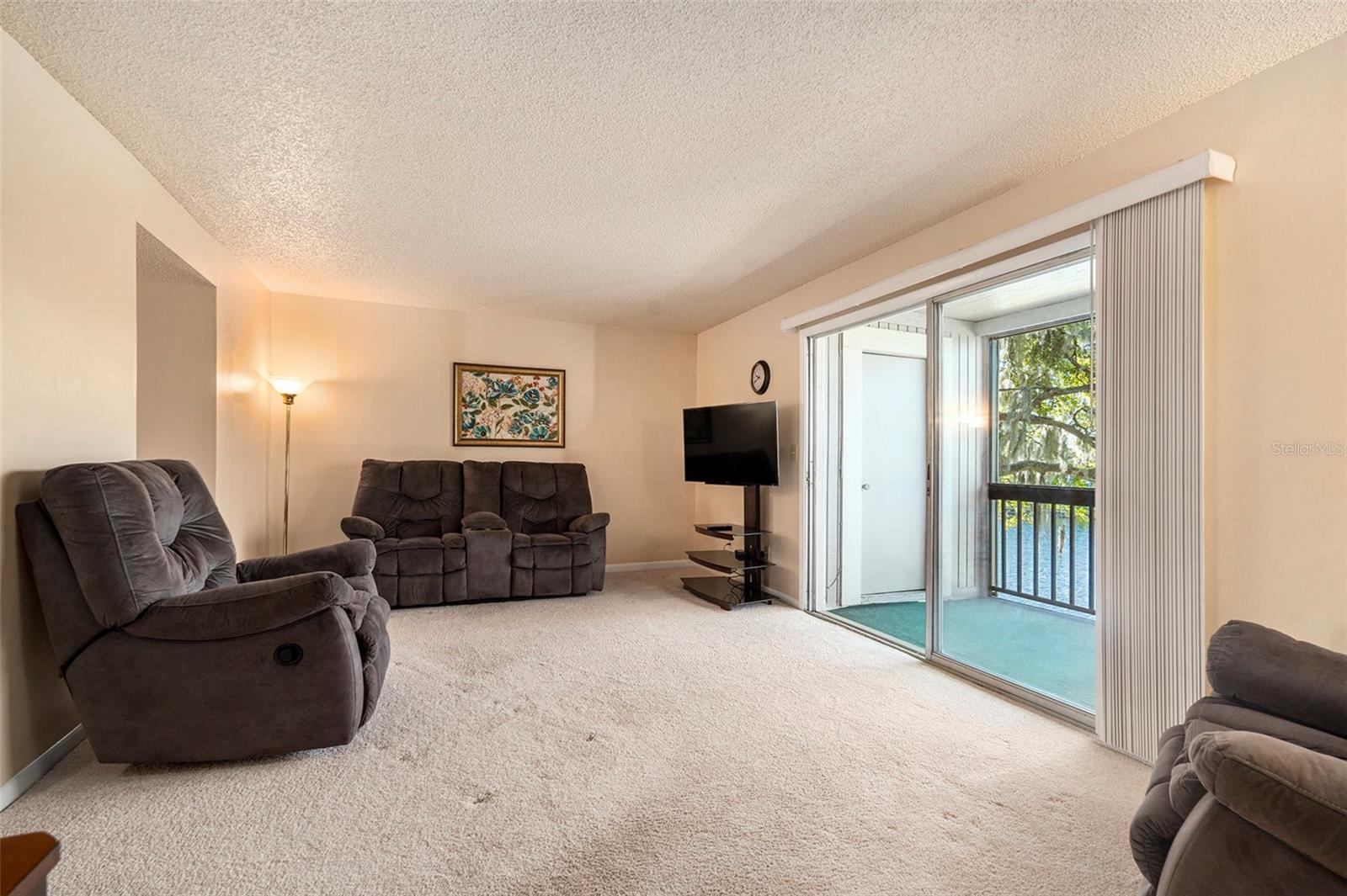 6311 NEWTOWN CIR #11B2 — photo 10