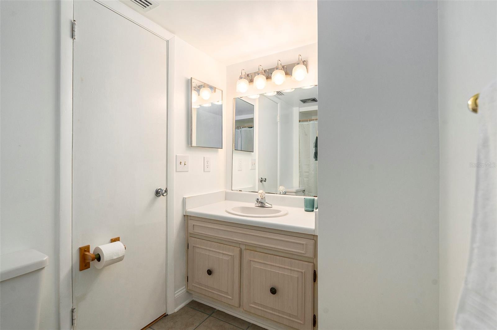 6311 NEWTOWN CIR #11B2 — photo 20