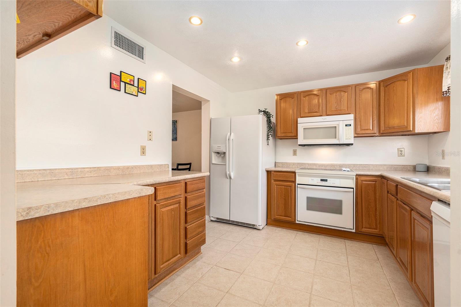 6311 NEWTOWN CIR #11B2 — photo 13