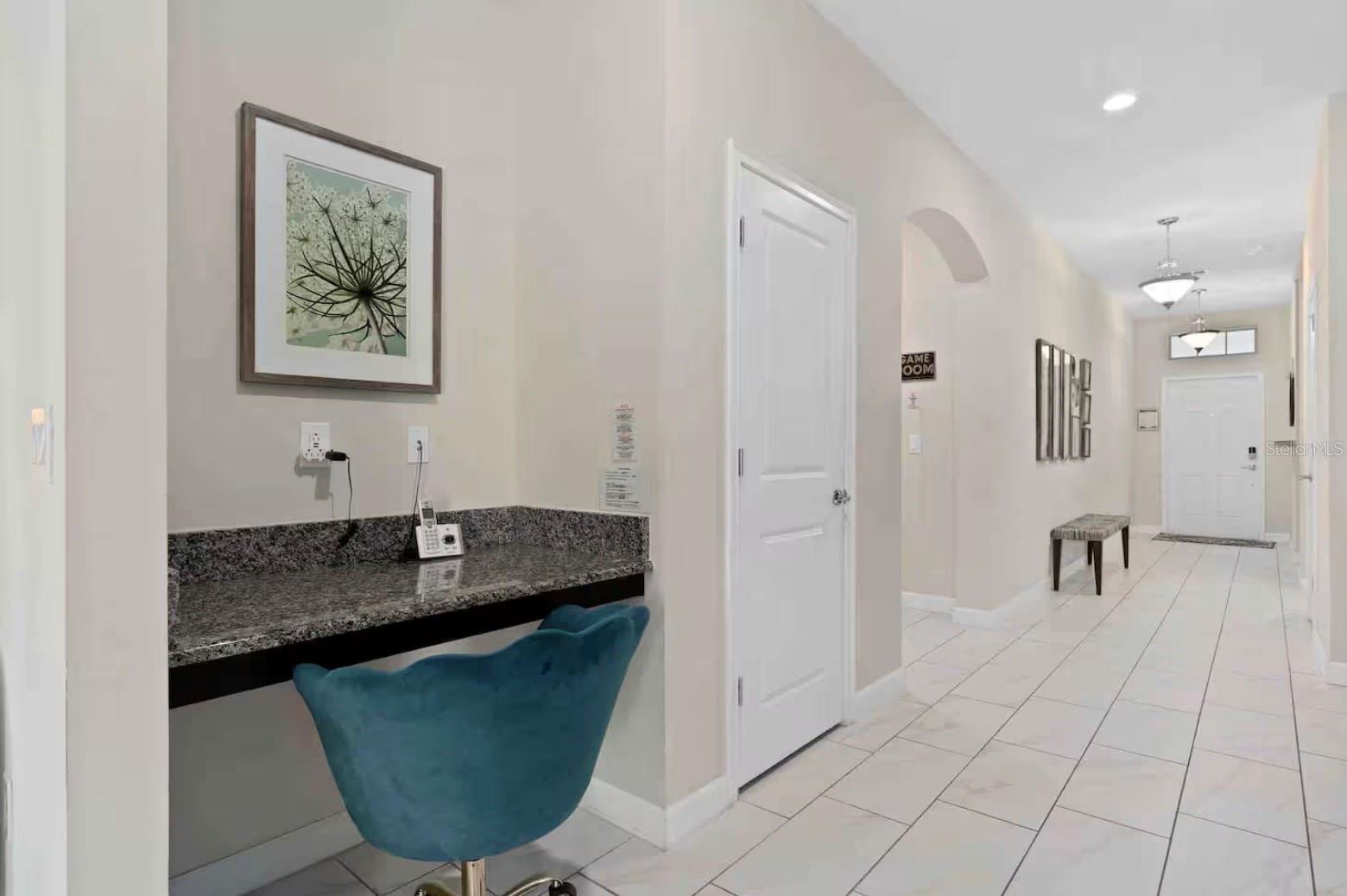 4700 SLEEPY HOLLOW DR — photo 4