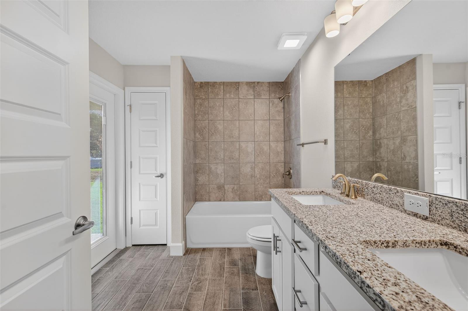 37298 HIDDEN VIEW CIR — photo 40