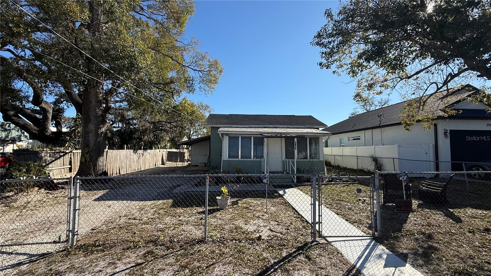 2504 W SOUTH AVE photo