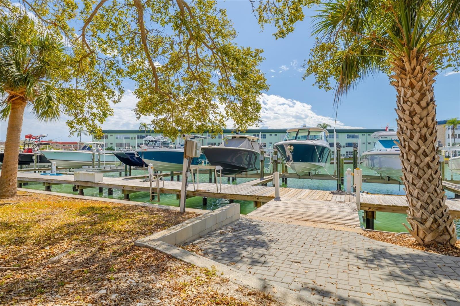 5814 SKIMMER POINT BLVD S — photo 8