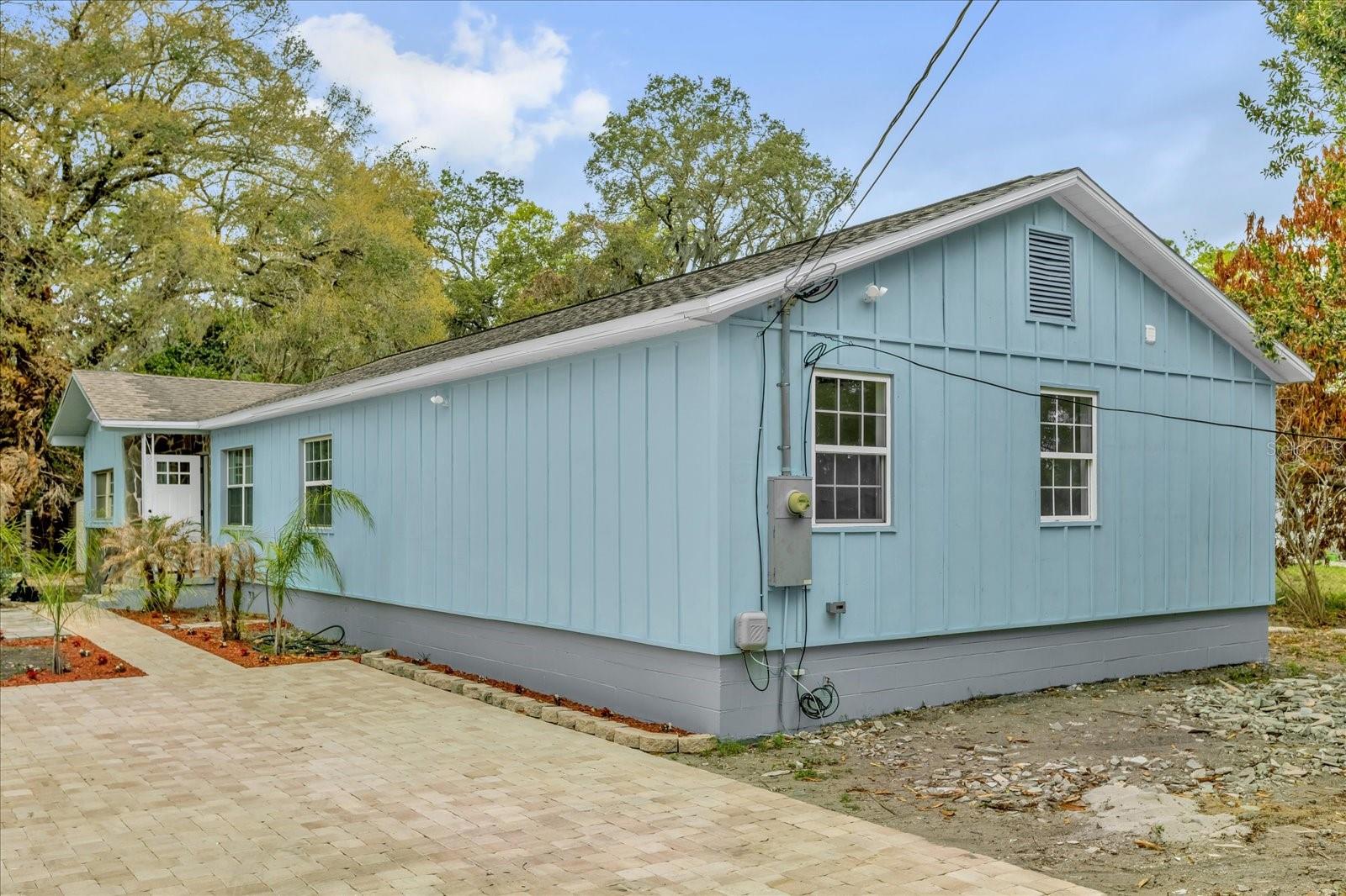 7506 MOTT AVE photo