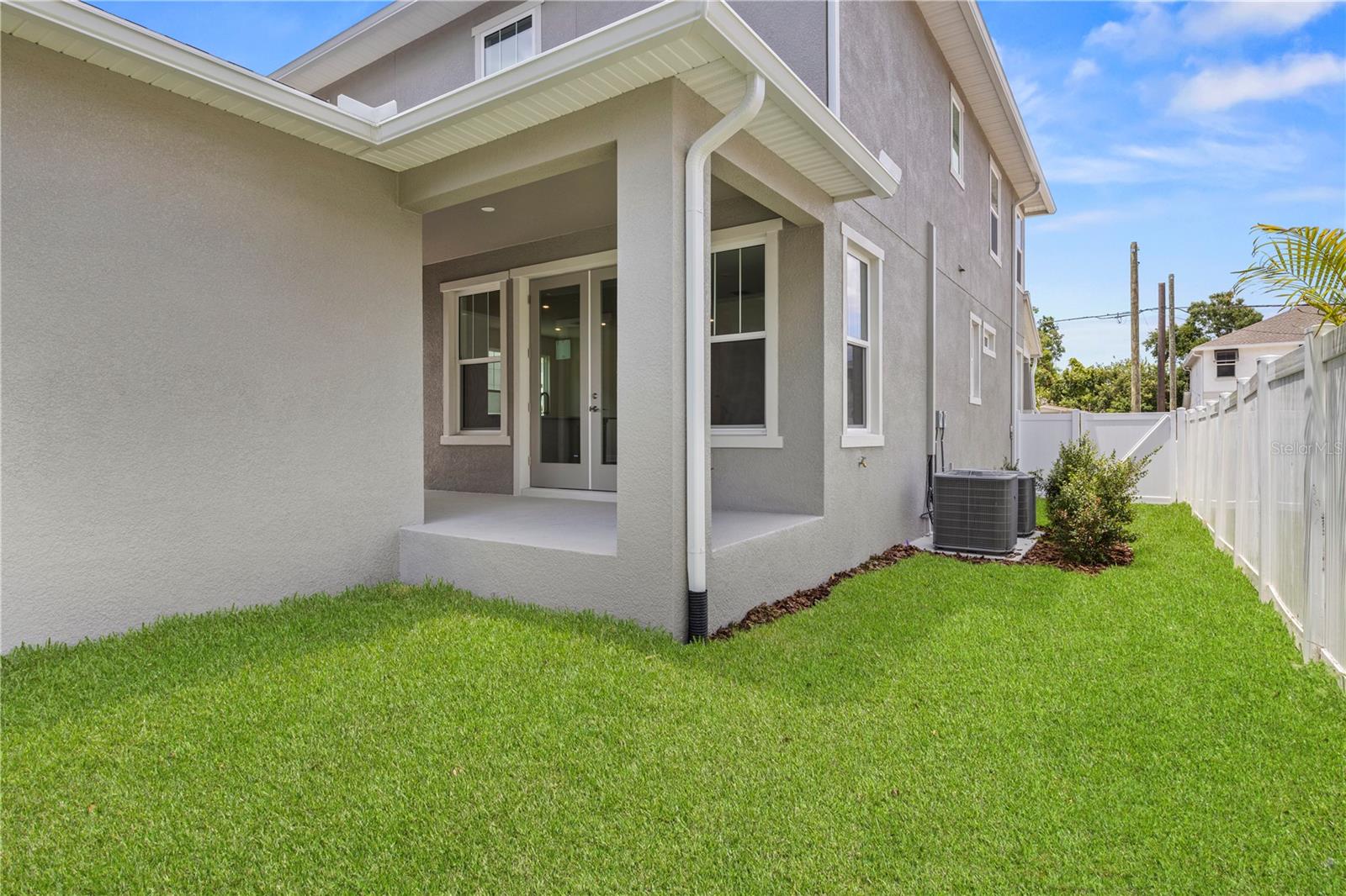 1522 W ARCH ST — photo 37