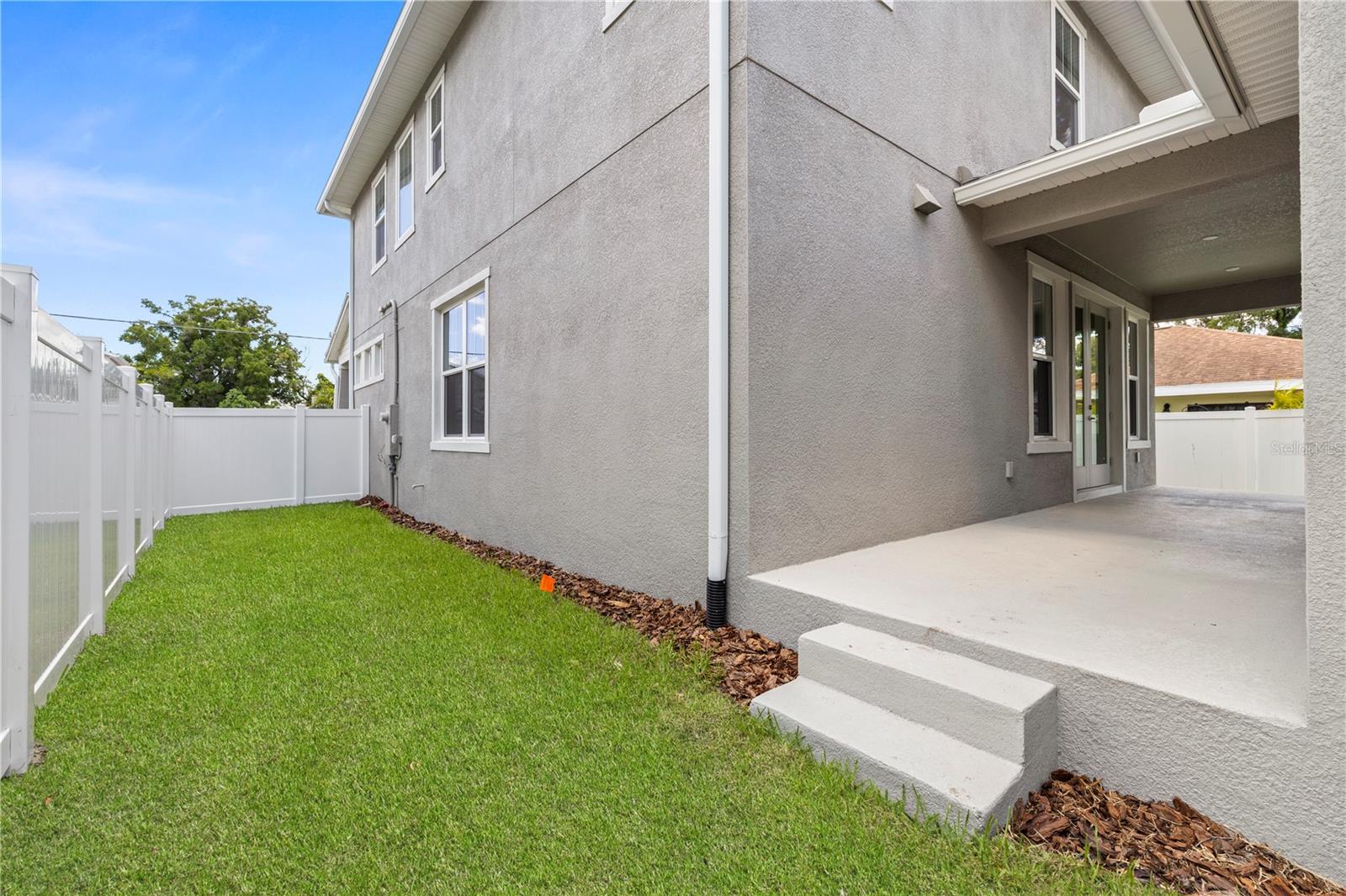 1522 W ARCH ST — photo 39