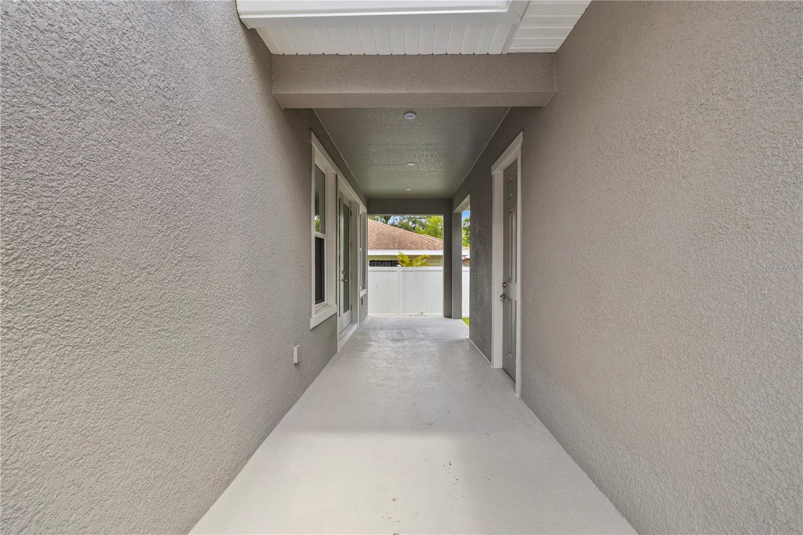 1522 W ARCH ST — photo 41