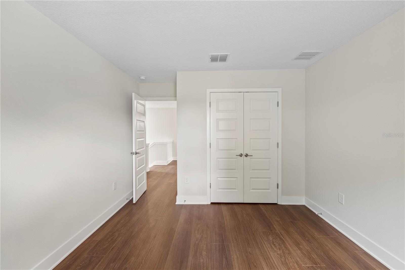 1522 W ARCH ST — photo 23