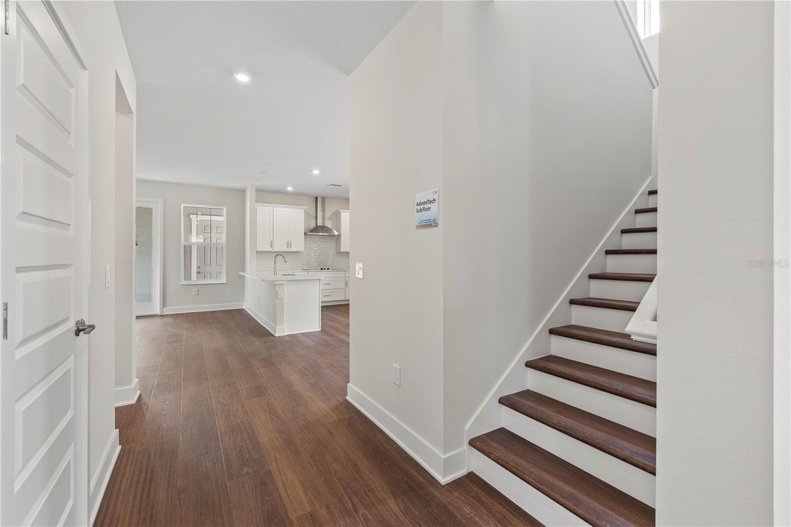 1522 W ARCH ST — photo 15