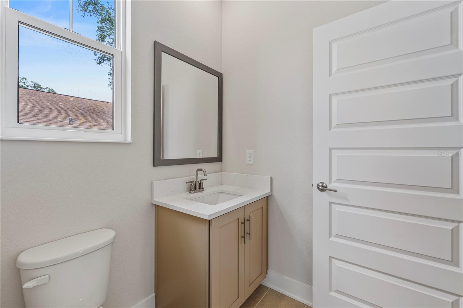 1522 W ARCH ST — photo 21
