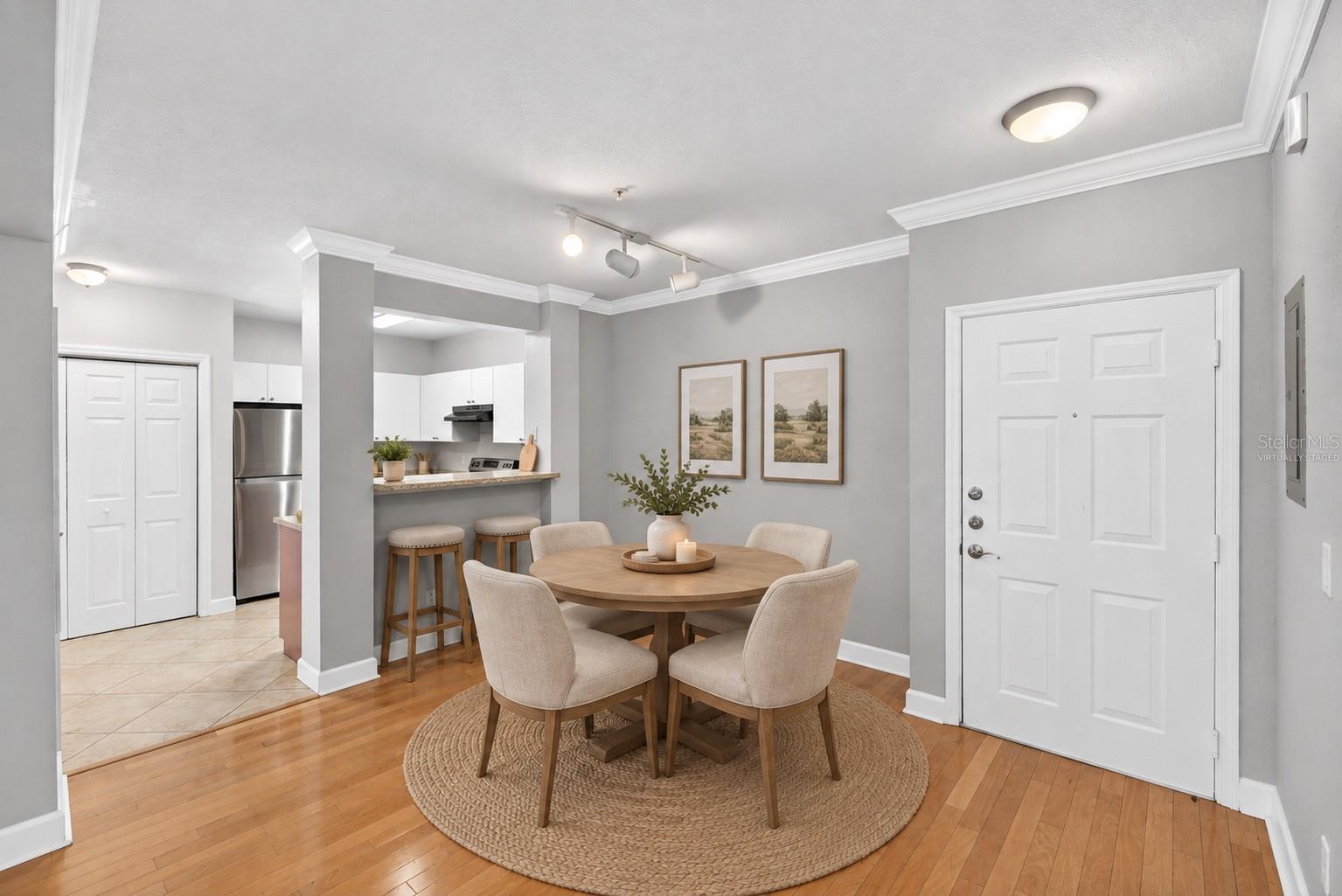 300 E SOUTH ST #2014 — photo 3