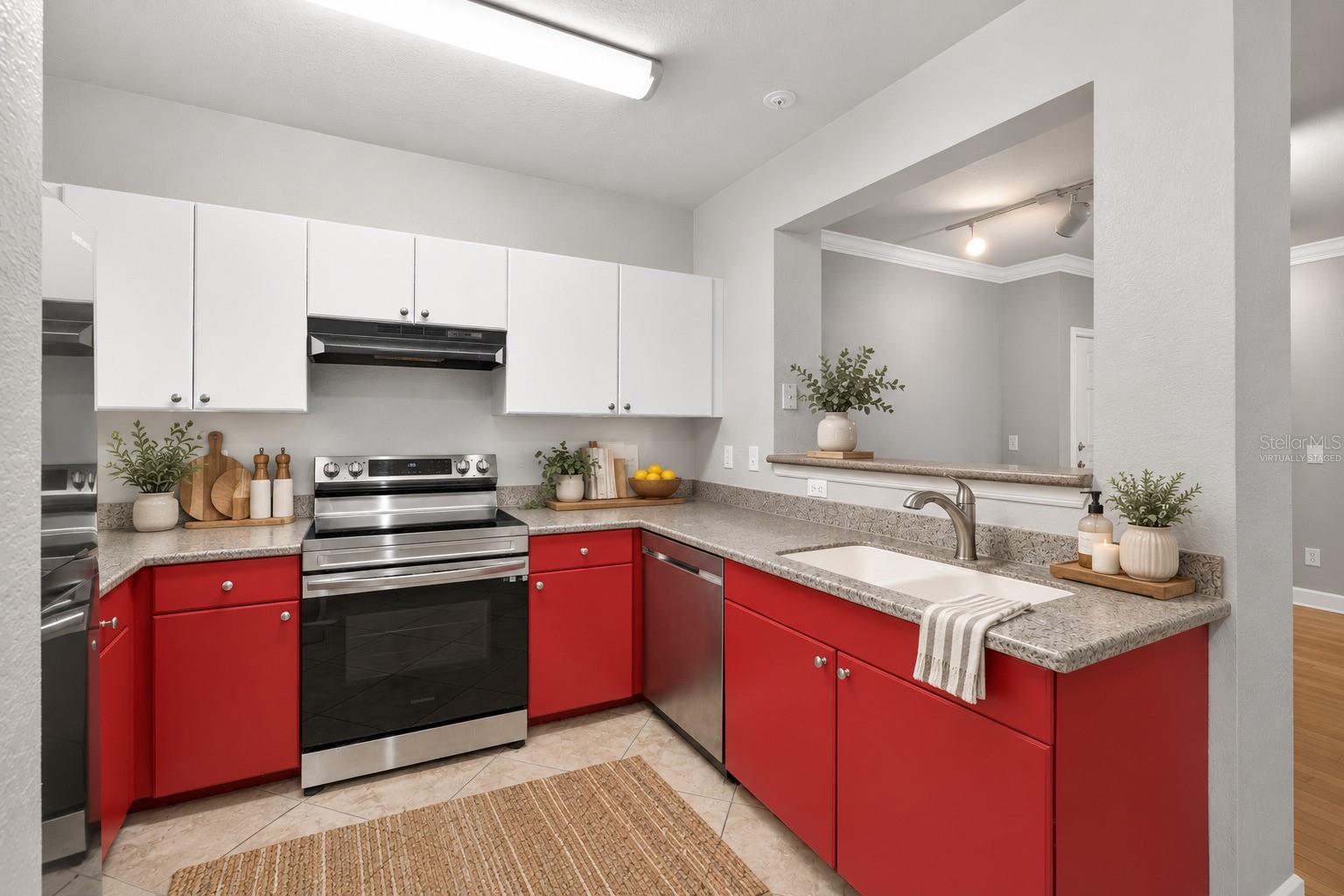 300 E SOUTH ST #2014 — photo 4