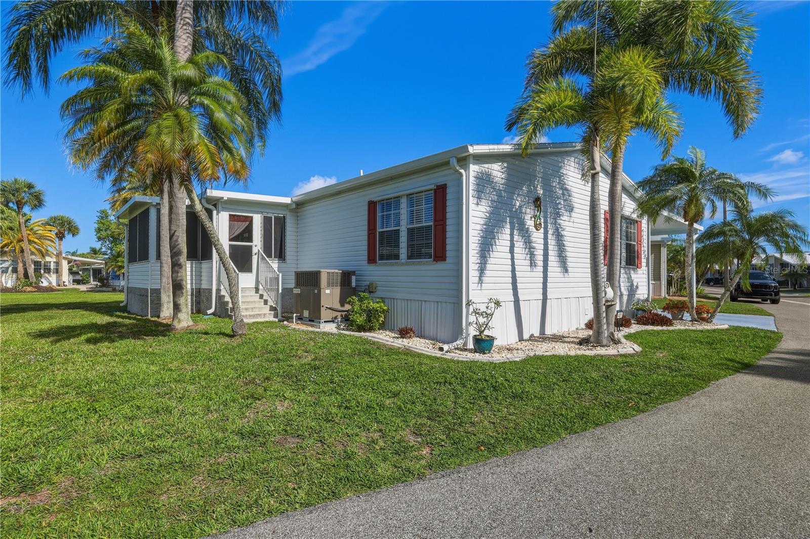2100 KINGS HWY #401 photo