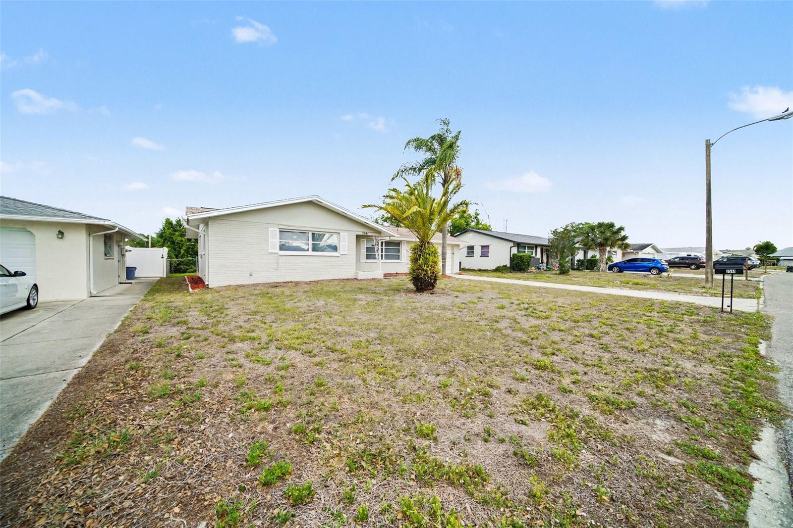 7541 SPIREA DR — photo 4