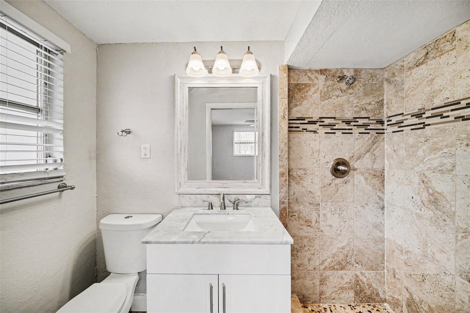 7541 SPIREA DR — photo 15