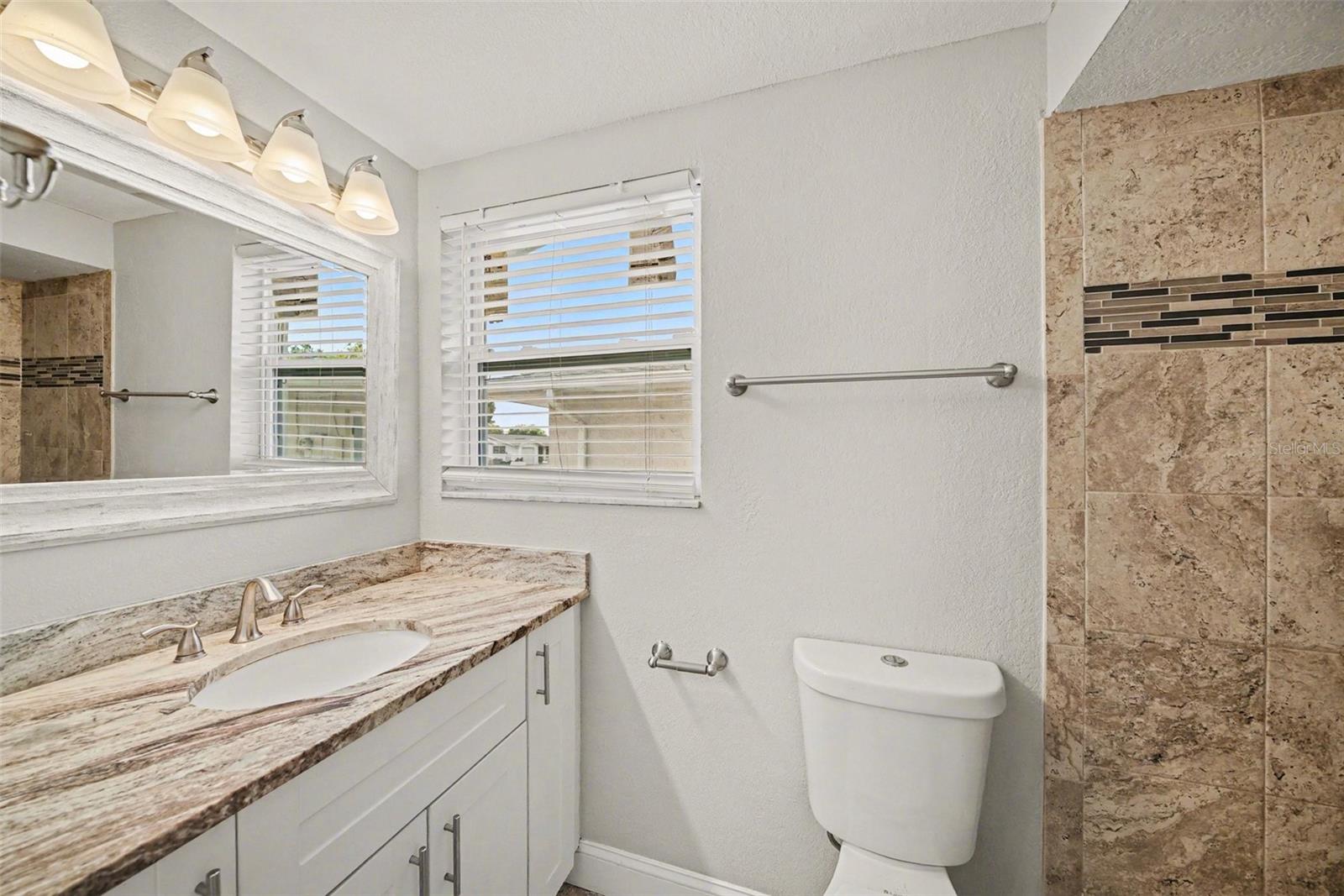 7541 SPIREA DR — photo 16