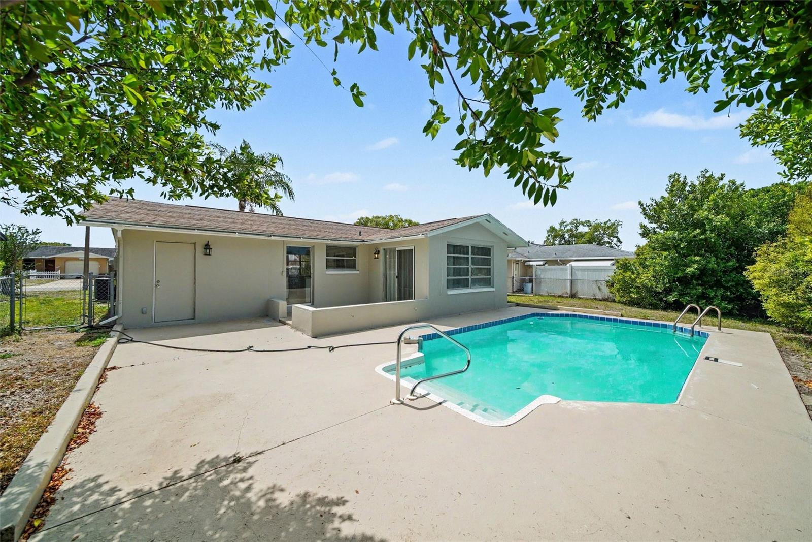 7541 SPIREA DR — photo 18
