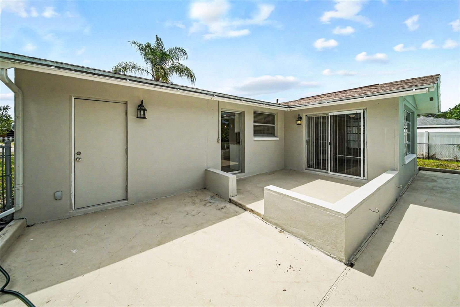 7541 SPIREA DR — photo 23