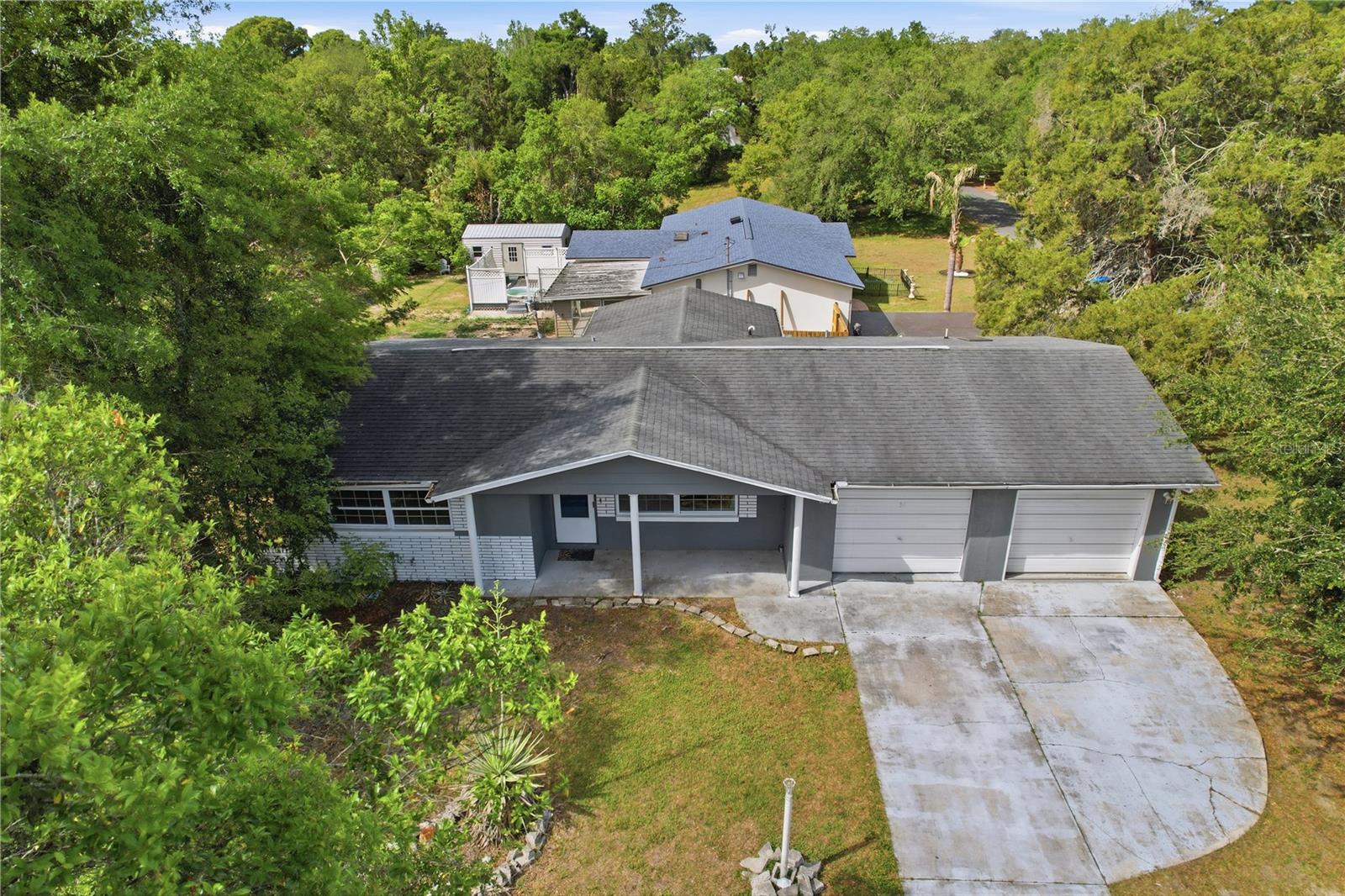 38 REGINA BLVD photo