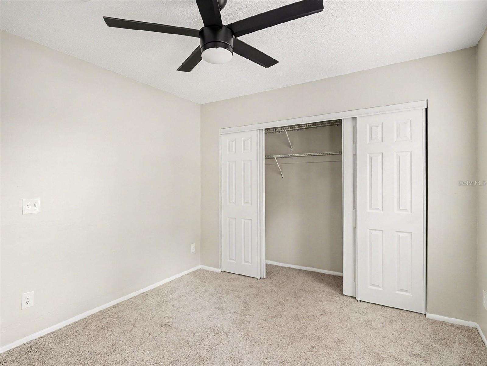 8211 COUNTRY OAKS CT — photo 12