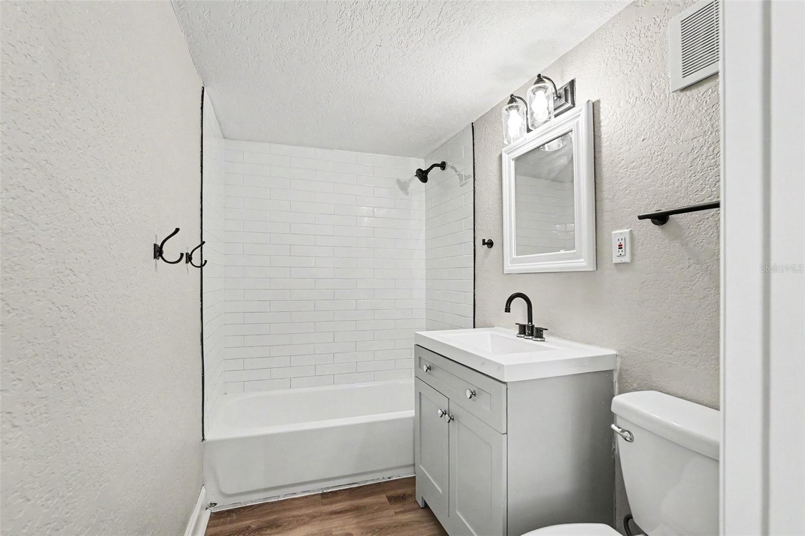 4113 KIBLER LN — photo 15