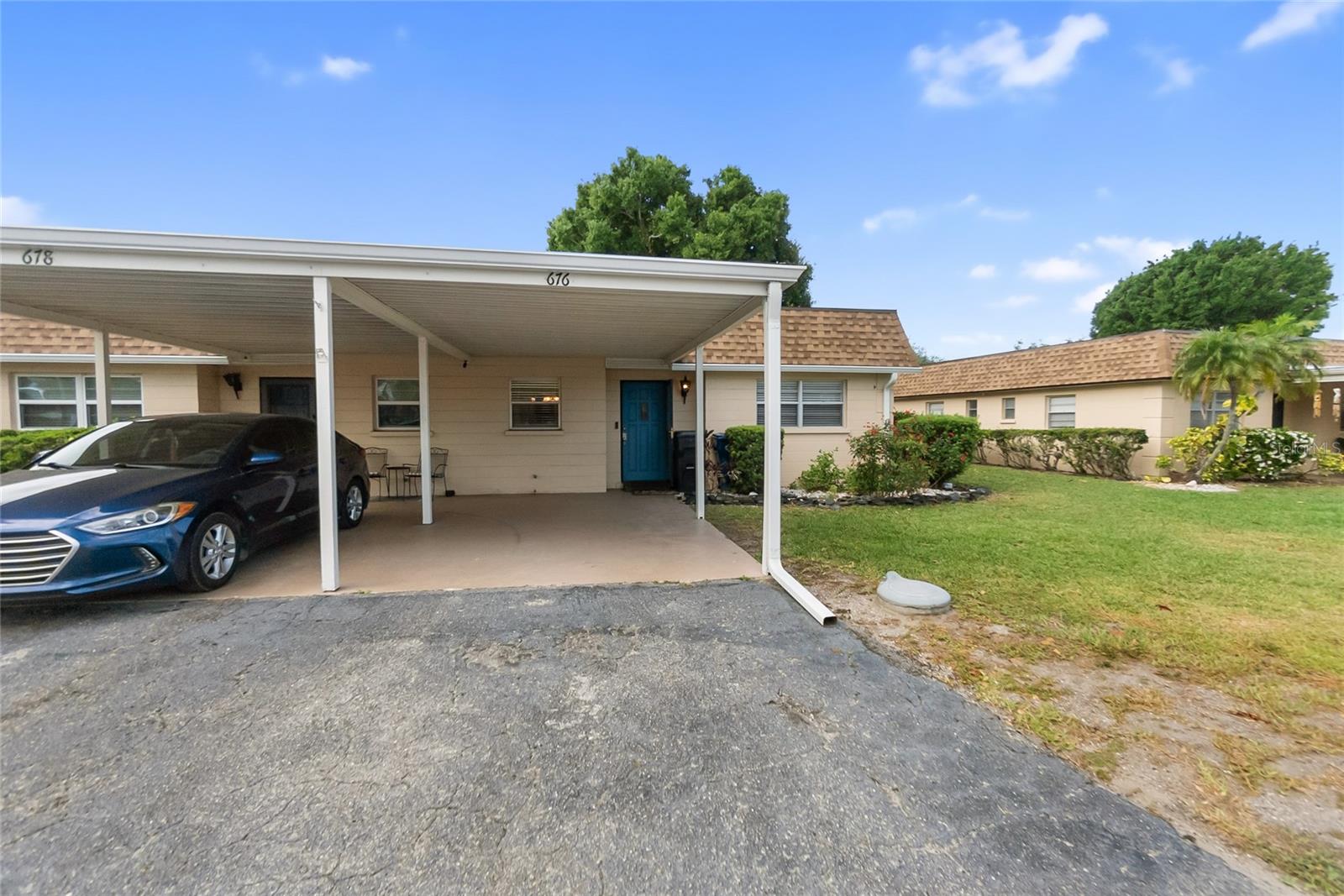 676 PARK CIR photo
