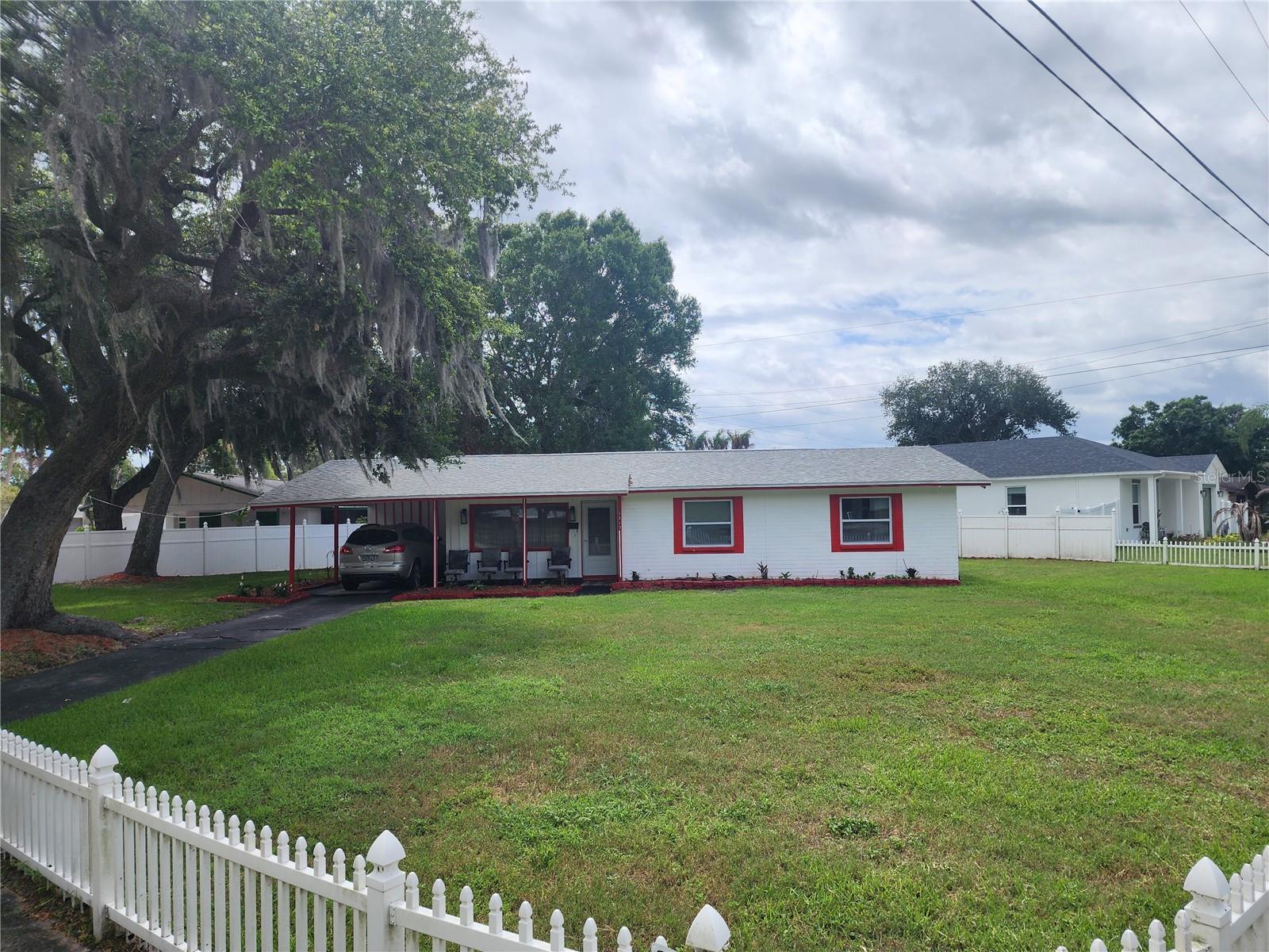 1317 MOSS LN — photo 2