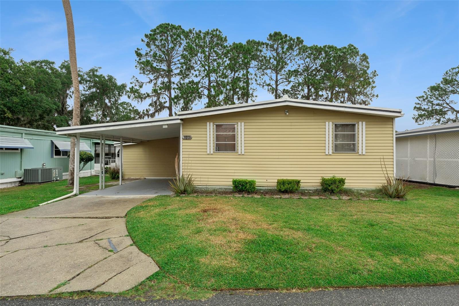 102 PARKLAND DR photo