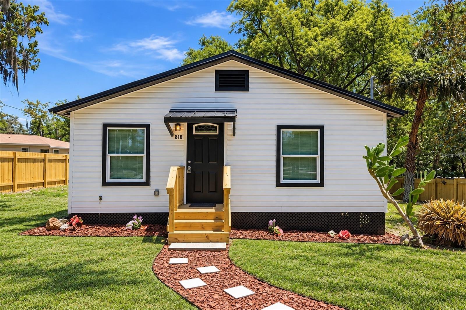 816 WOODLAND AVE photo