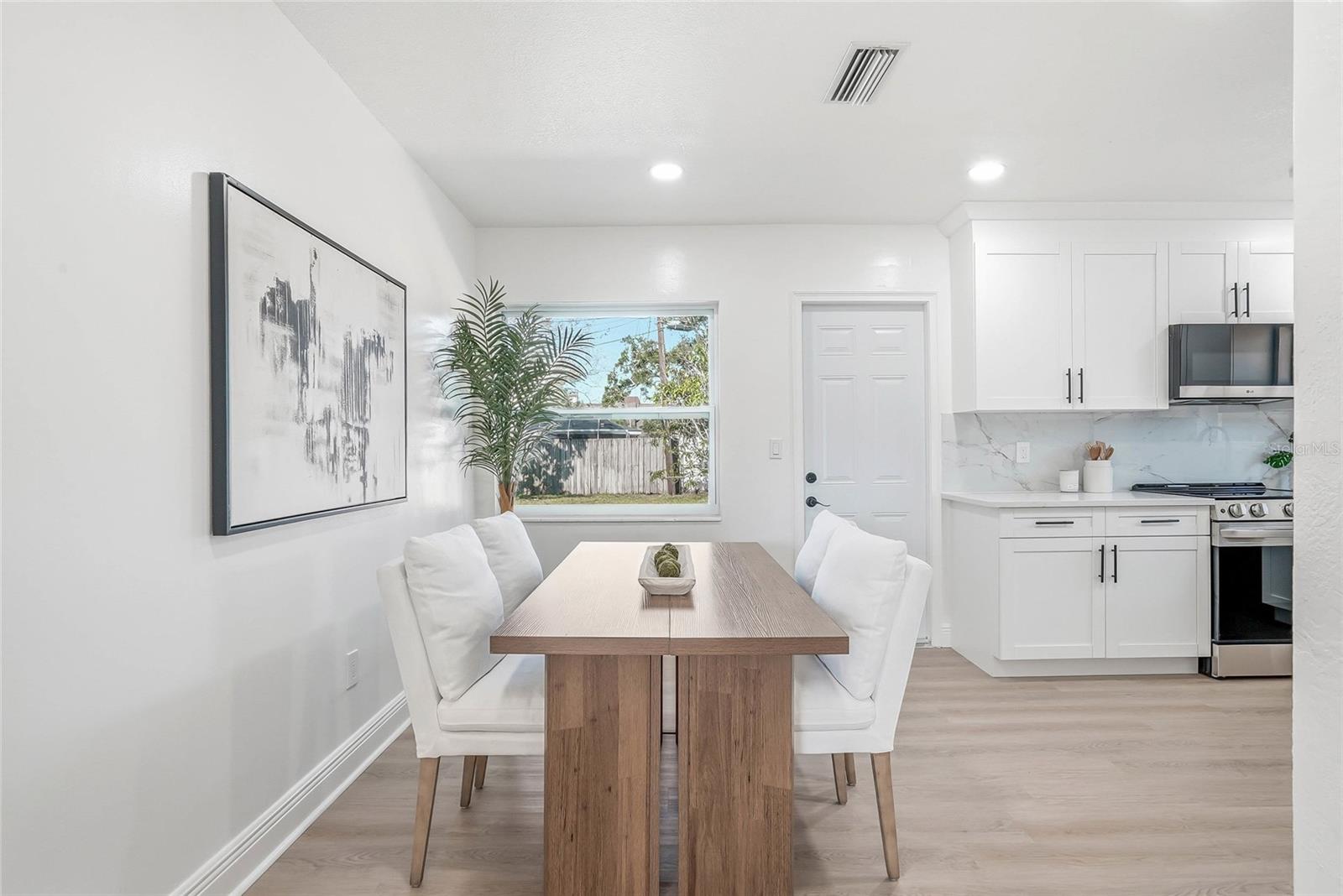 4720 MOHEGAN RD — photo 4