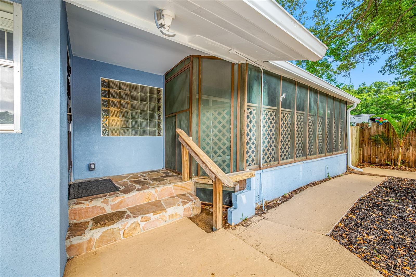 5044 BETTY ST N — photo 4