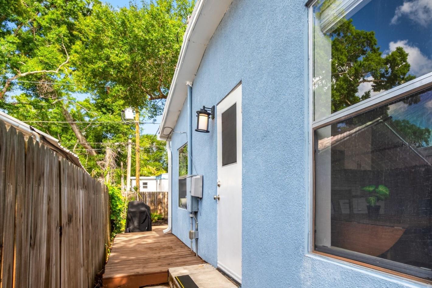 5044 BETTY ST N — photo 38