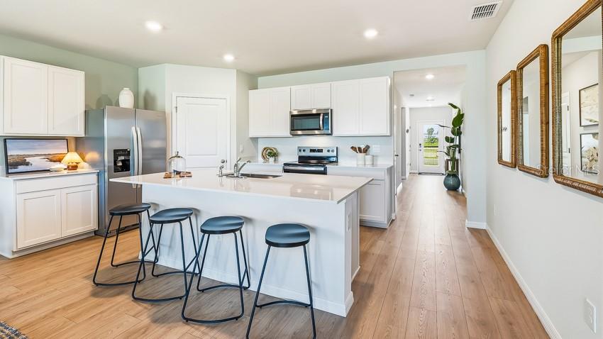 5806 SILVER MOONLIGHT DR — photo 12