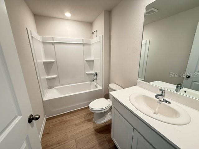 5806 SILVER MOONLIGHT DR — photo 7