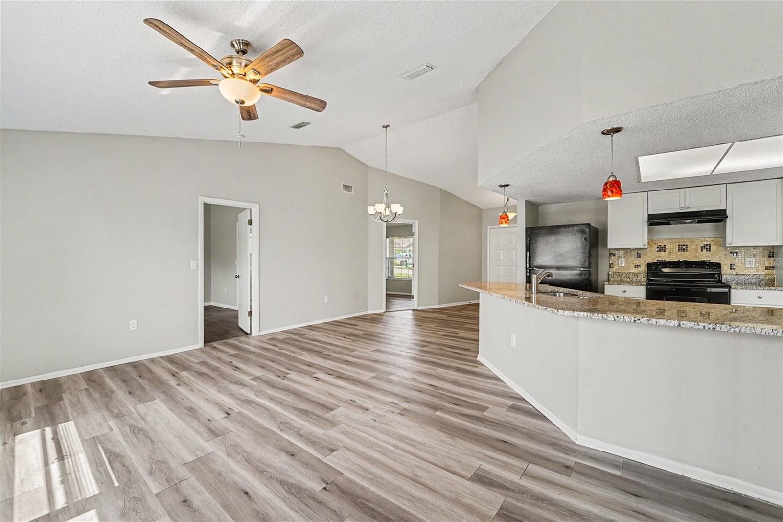 7336 ASHMORE DR — photo 5
