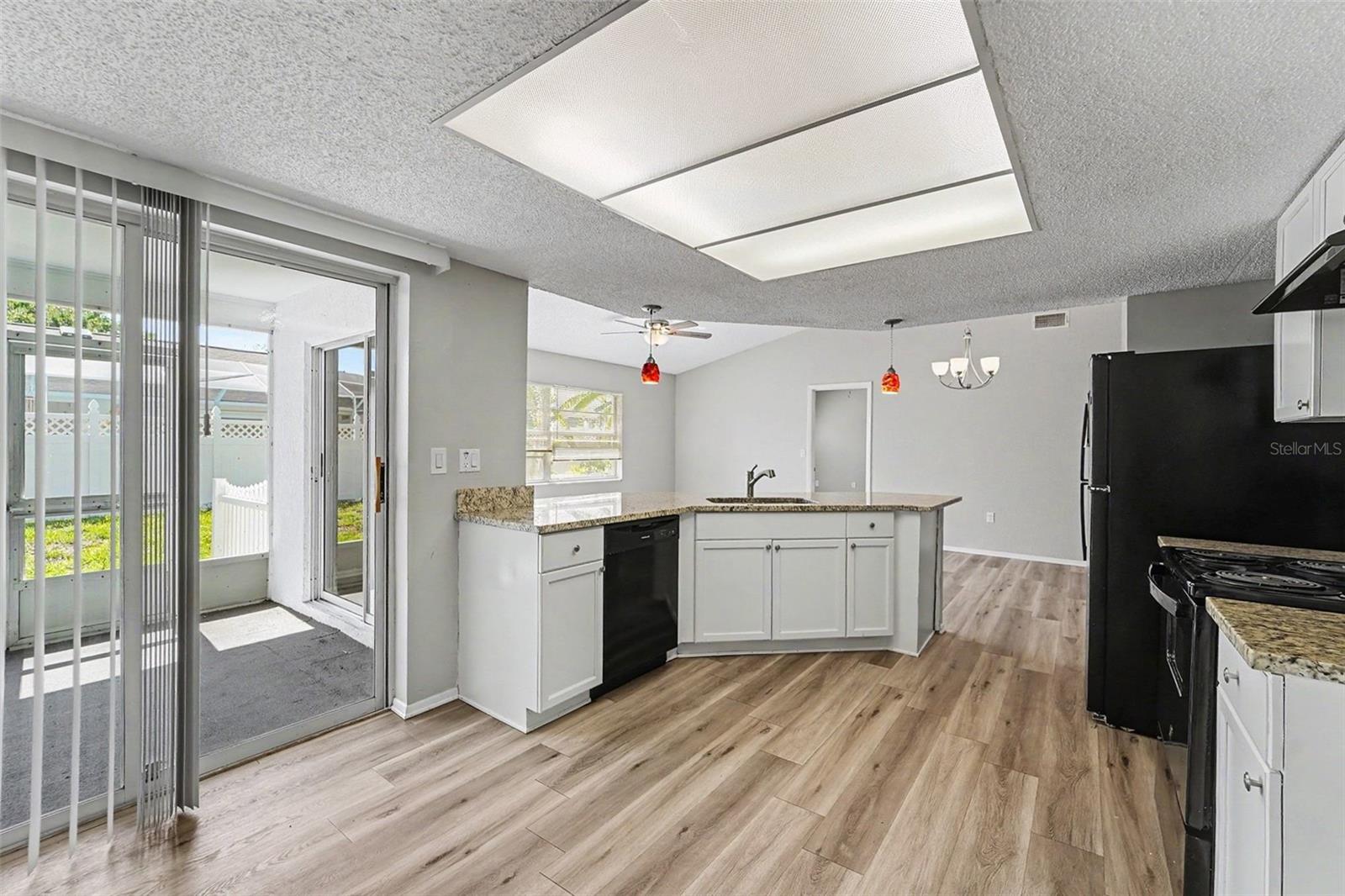 7336 ASHMORE DR — photo 6