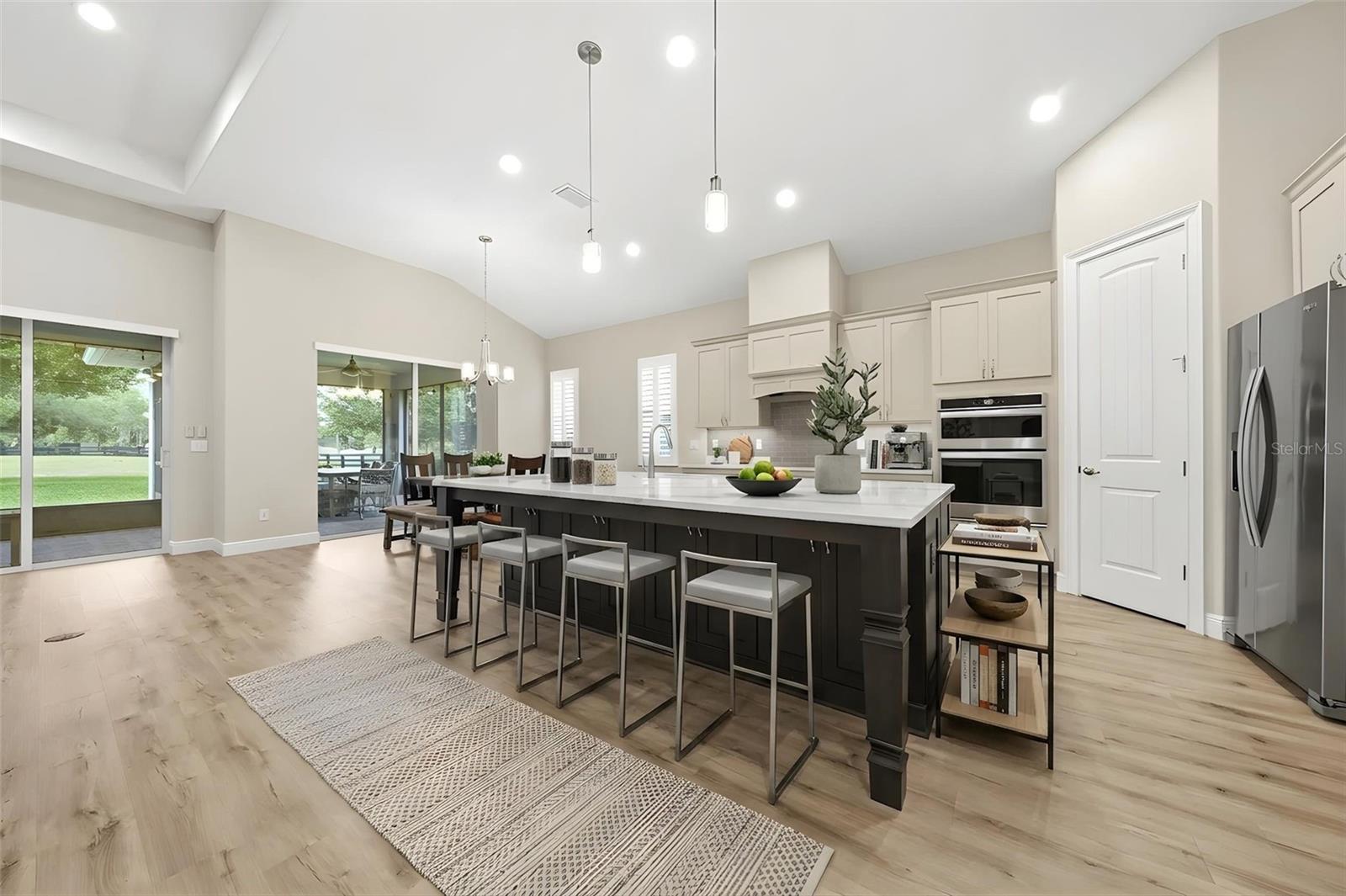 5066 GREENS DR — photo 9