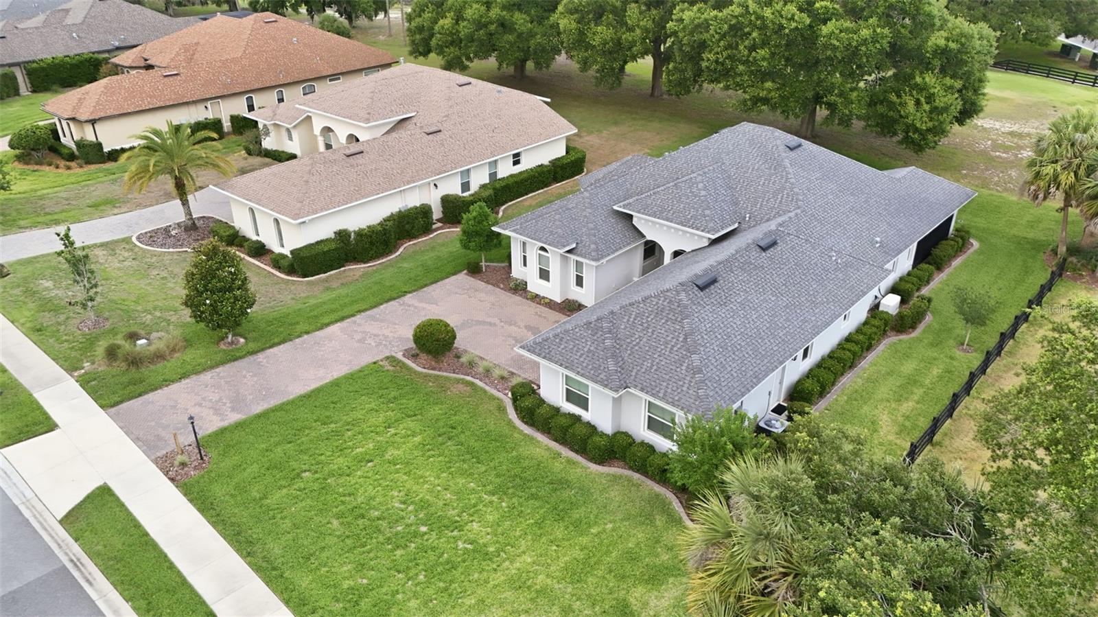 5066 GREENS DR — photo 24
