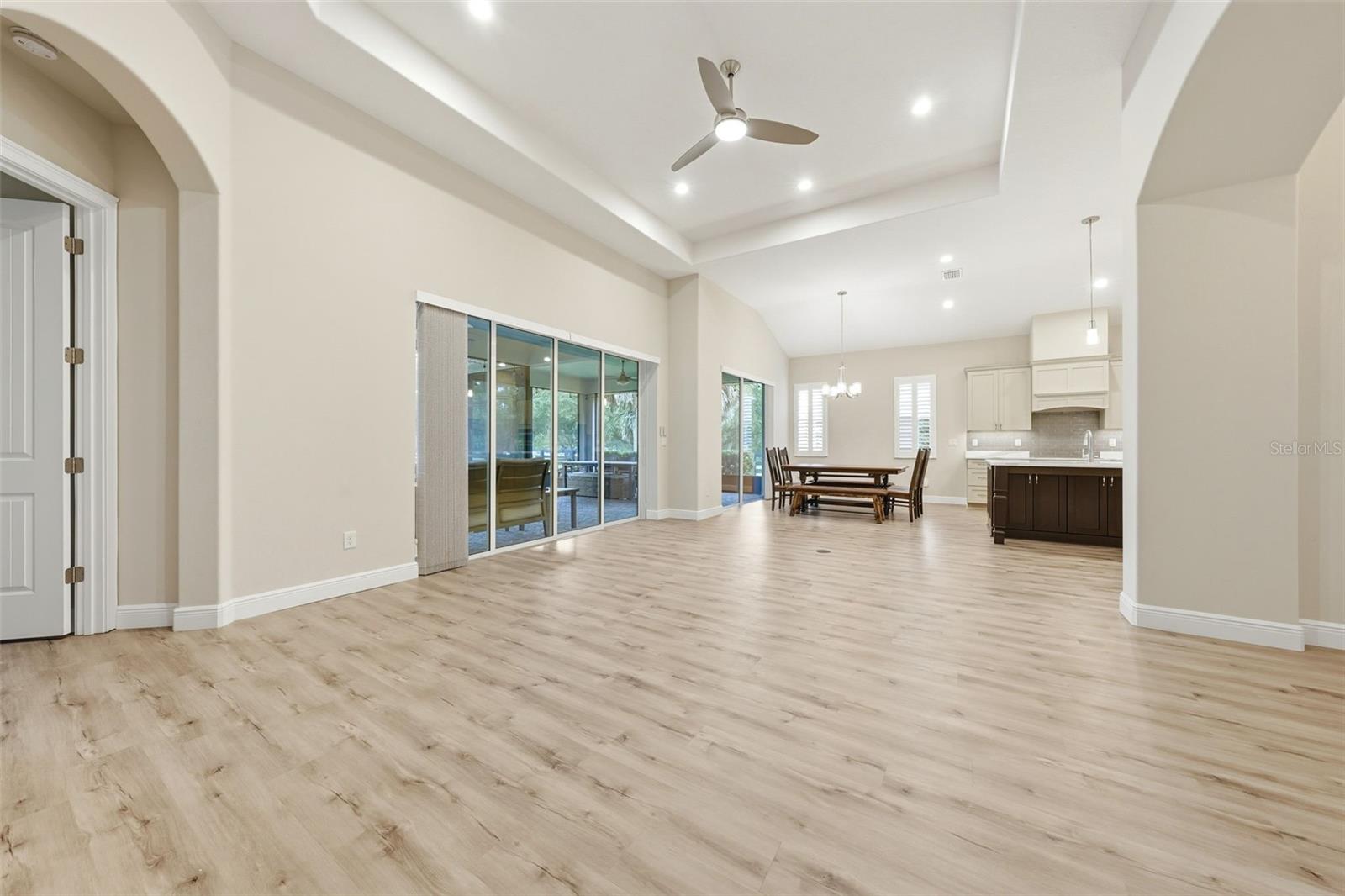 5066 GREENS DR — photo 45
