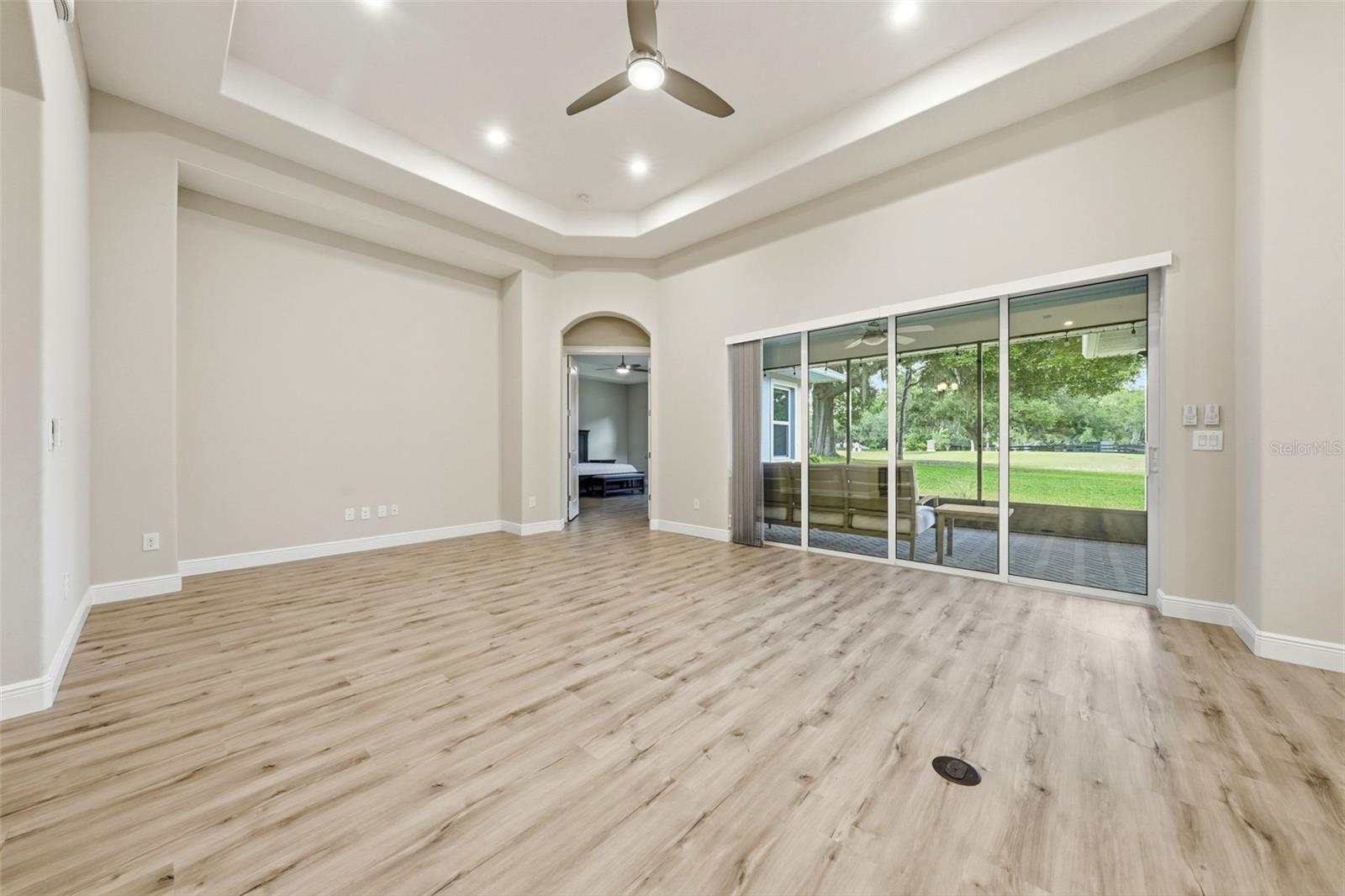 5066 GREENS DR — photo 46